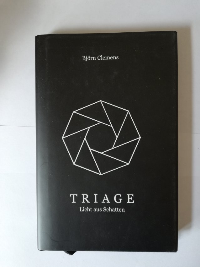 Björn Clemens - Triage Licht aus Schatten