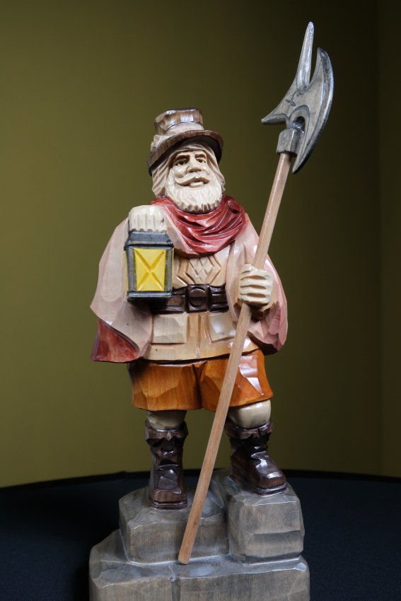 Holzfigur Nachtwächter mittelgroß (Riesengebirge), handgeschnitzt und handbemalt aus Lindenholz, 28cm